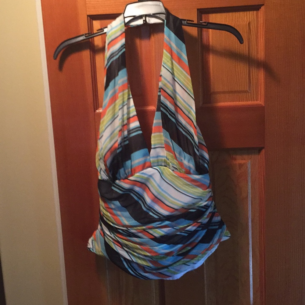 Cache’ lined halter top